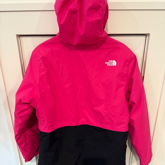 The North Face, Girls Insulated Ski Coat, Size L (14/16) - Picture 3 of 3
